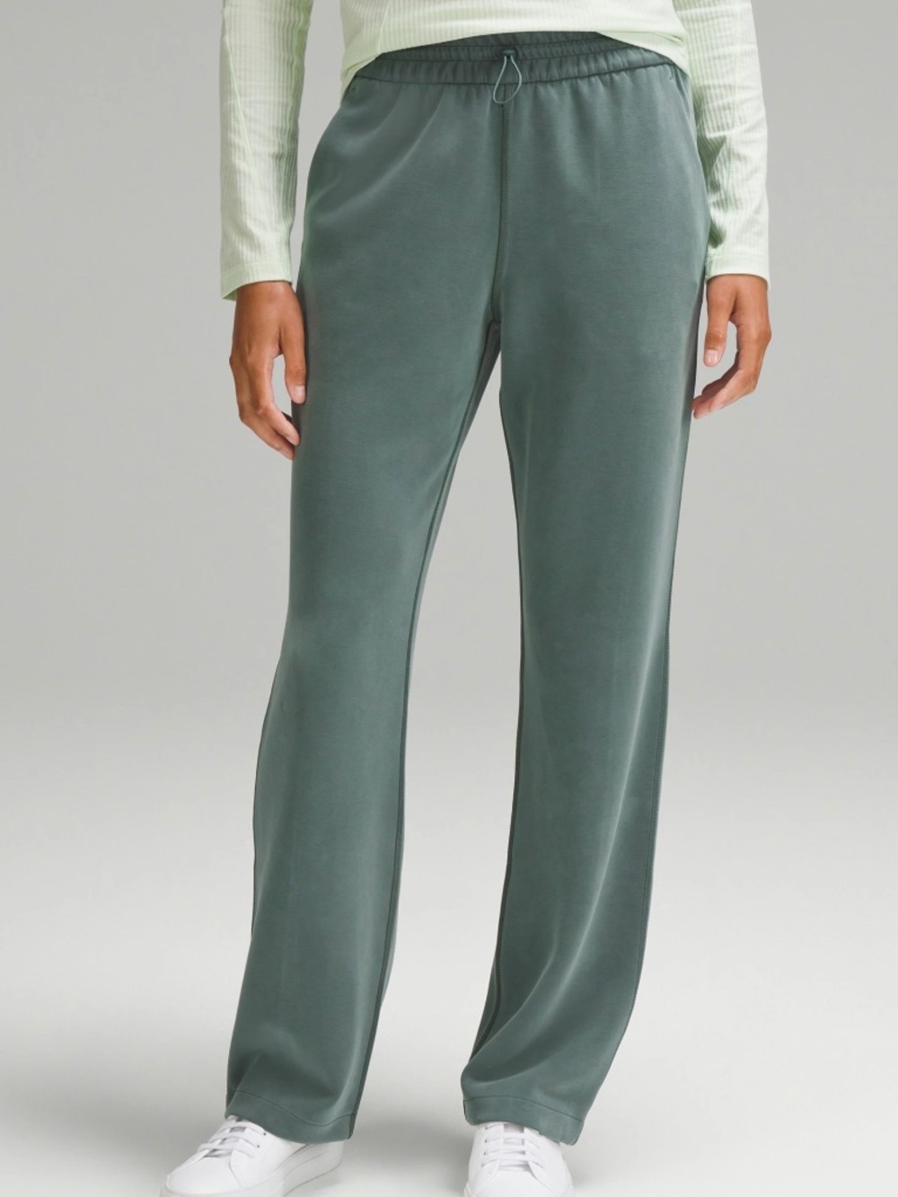 Lululemon Softstreme High-Rise Pant Dark Forest Size 2 in Regular 31” Inseam